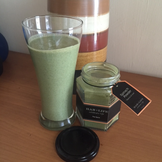 banana and spinach powder smoothie, breakfast or post workout meal option, my thought lane